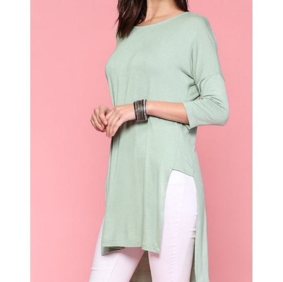 FINAL SALE 🆕🌿SIDE SLIT TUNIC🌿 - Picture 3 of 4
